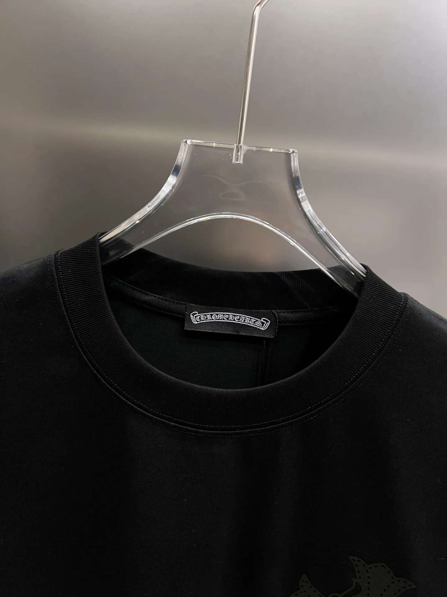 🅿️190 CH Crow 2025 Autumn and Winter New Short-sleeved T-shirt Cross leather craft Customized hardware metal + Middle Eastern Australian diamond design craft The real thing is great🔥Same style for men and women, loose version Size S M L XL XXL Five sizes black white